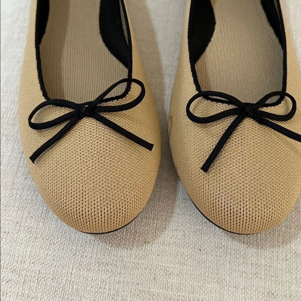 Rothy's Ballet Flats In Beige & Black, Size 11.5, NWOT display pair